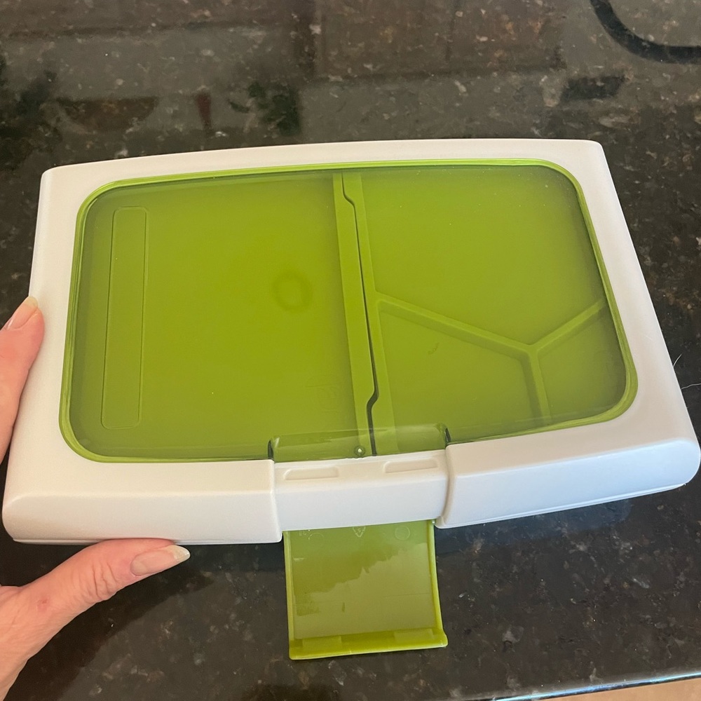 Bento box with two segmented containers